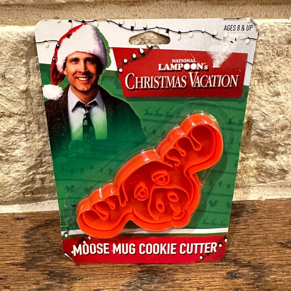 NWT National Lampoon's Christmas Vacation Moose Mug Red Plastic Cookie Cutter